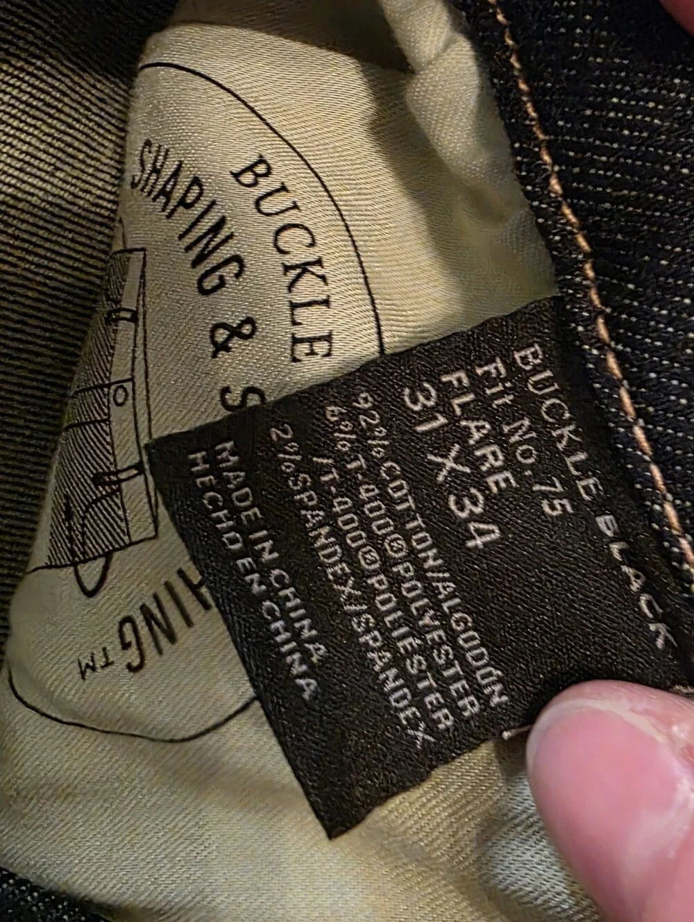 Buckle Black Fit No. 75 Flare Like New Jeans Size 31x34